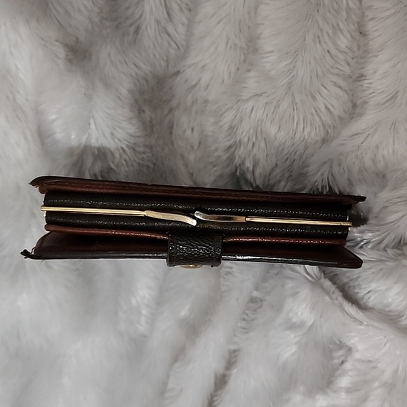 Louis Vuitton Monogram French Wallet - Picture 5 of 8